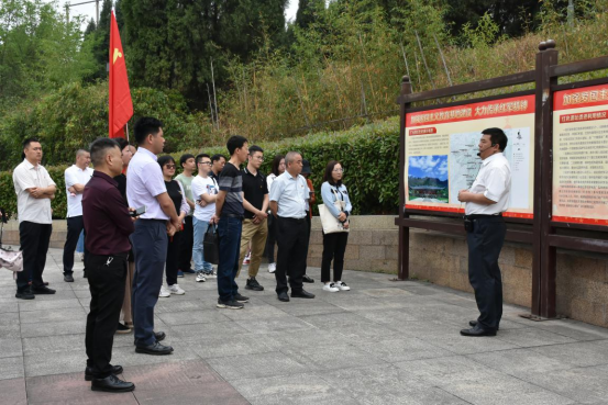 “学党史、忆初心”市文广旅局开展“红色星期五”主题党日活动199.png