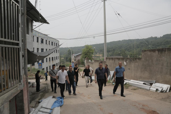 2021060310380201.png 6.2(驻村工作队)市机关事务服务中心携手市教育科学研究所开启乡村振兴驻村帮扶新征程(1)520.png